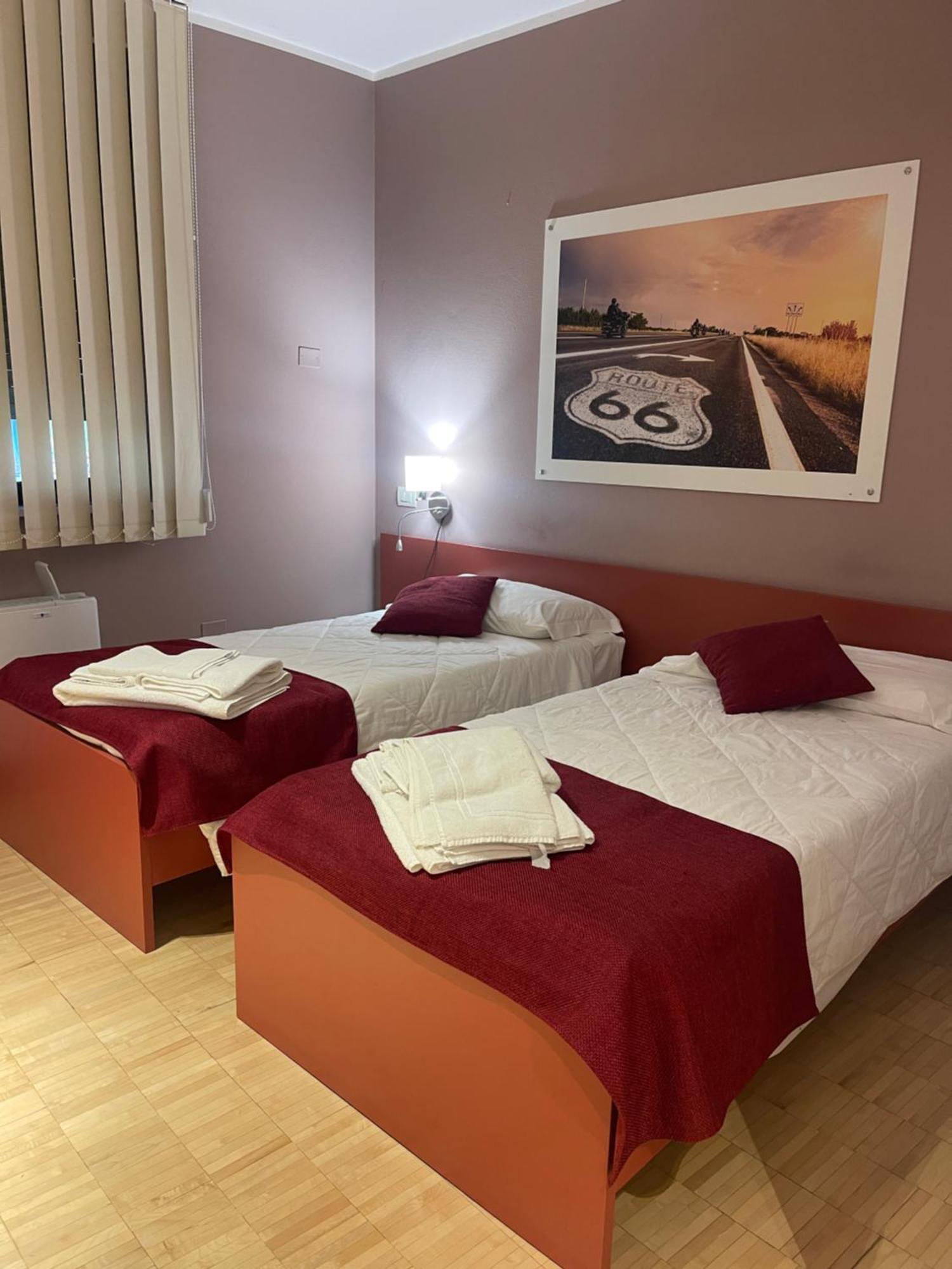 Motel Vespucci Guasticce Ngoại thất bức ảnh