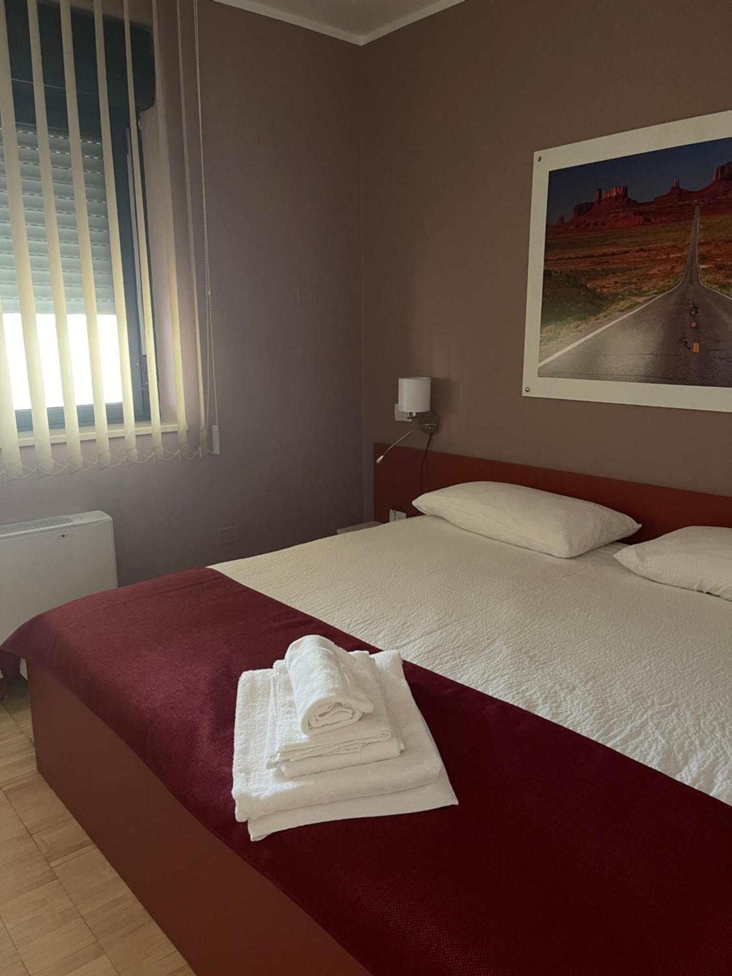 Motel Vespucci Guasticce Ngoại thất bức ảnh