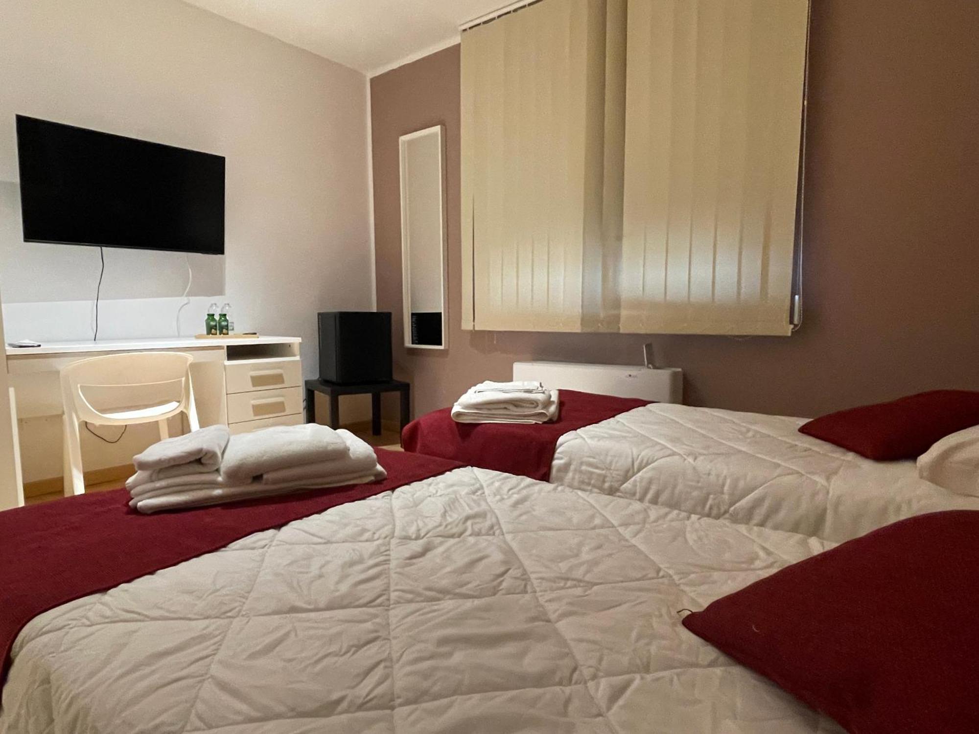 Motel Vespucci Guasticce Ngoại thất bức ảnh